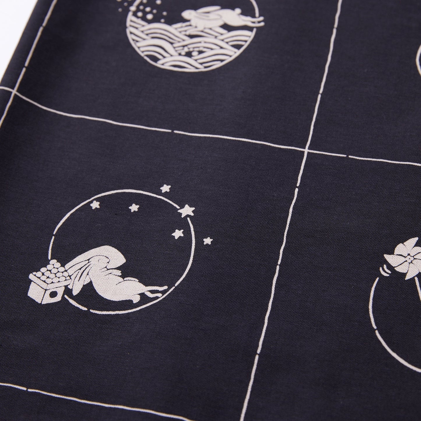 Rabbit Usagi Seasons Cotton Plain Weave