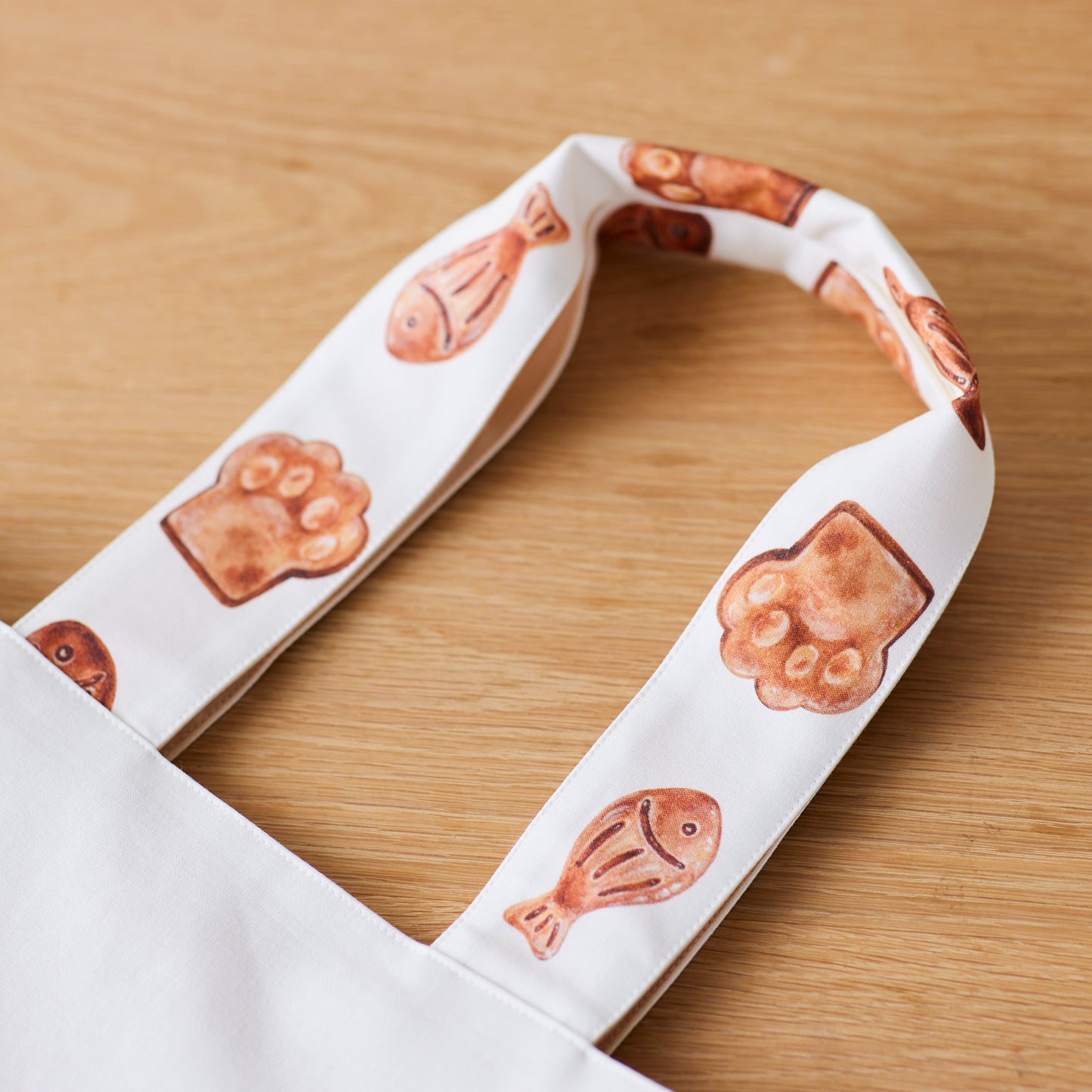 Animal Bread Cat Toast Panel Oxford YPA-59020-1