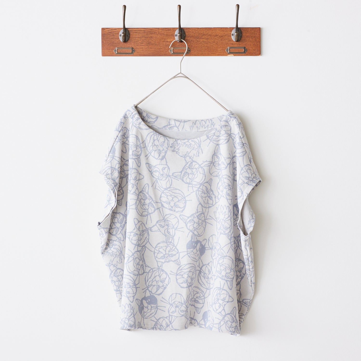 +HAyU Cat Knit Jacquard Cotton Fabric