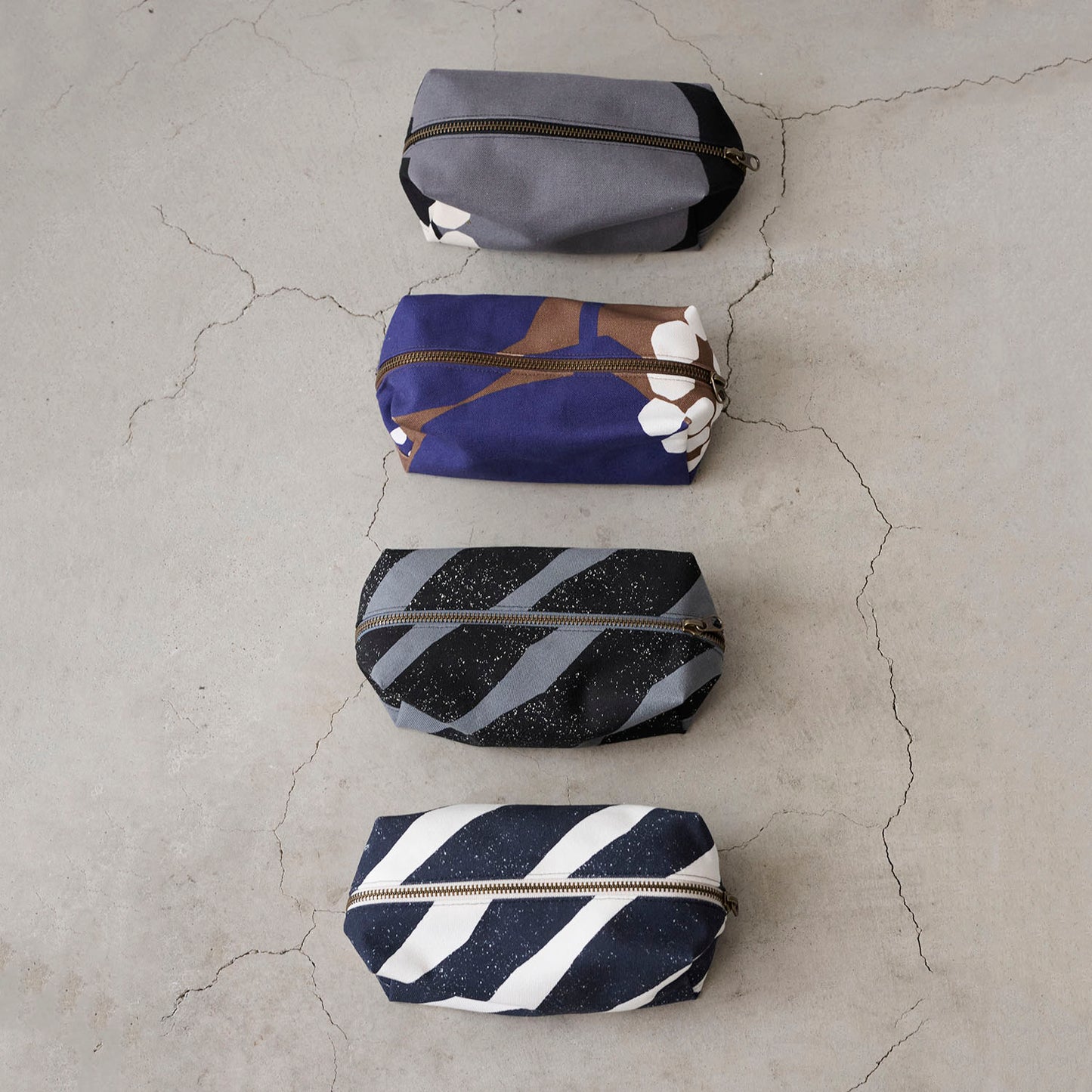[Product] echino Square Pouch