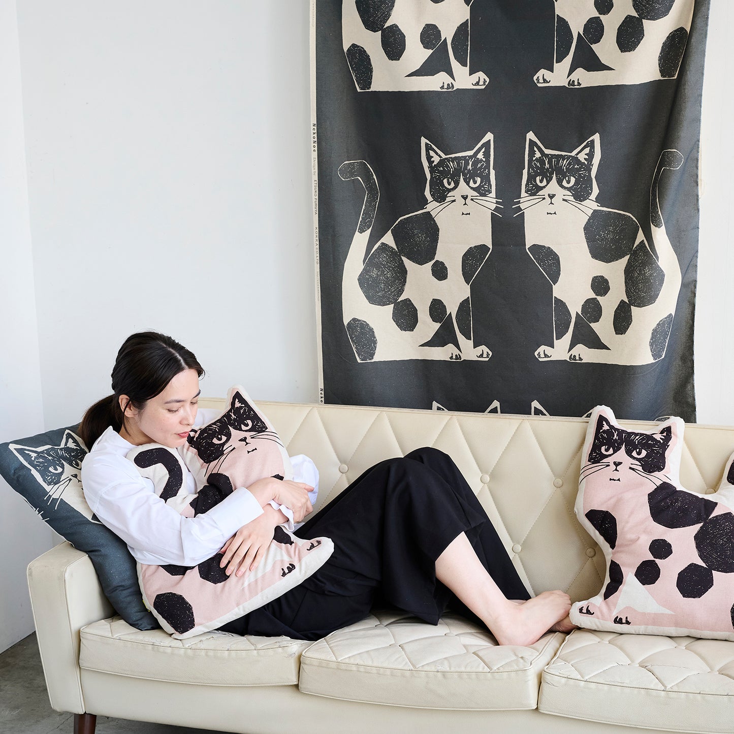 [Preorder Period: 28th Feb 2026] Echino Nekonoe Two Cats Cotton Linen Canvas EYX-91100-100