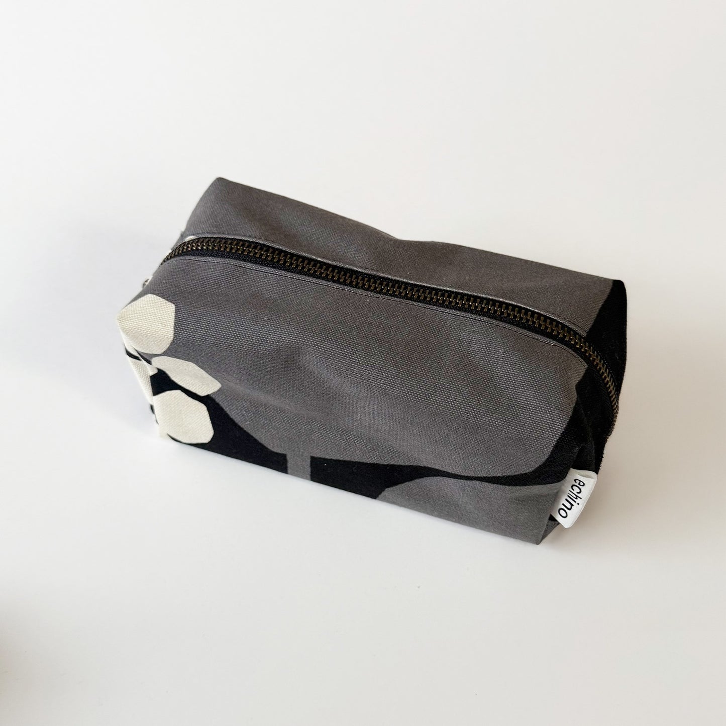 [Product] echino Square Pouch
